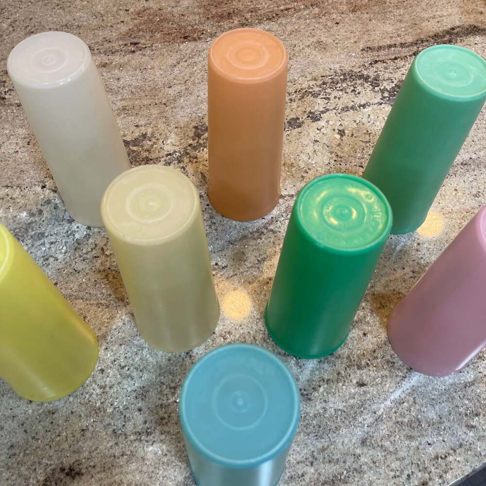 Set of 8 Vintage Tupperware Pastel Tumblers 16oz‎ Cups - Picture 8 of 8
